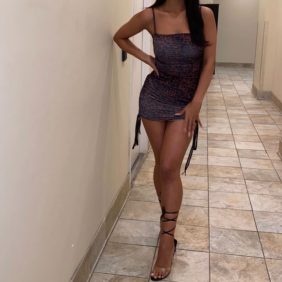 PrettyLittleThing Dresses & Skirts - Leopard print runched slinky dress